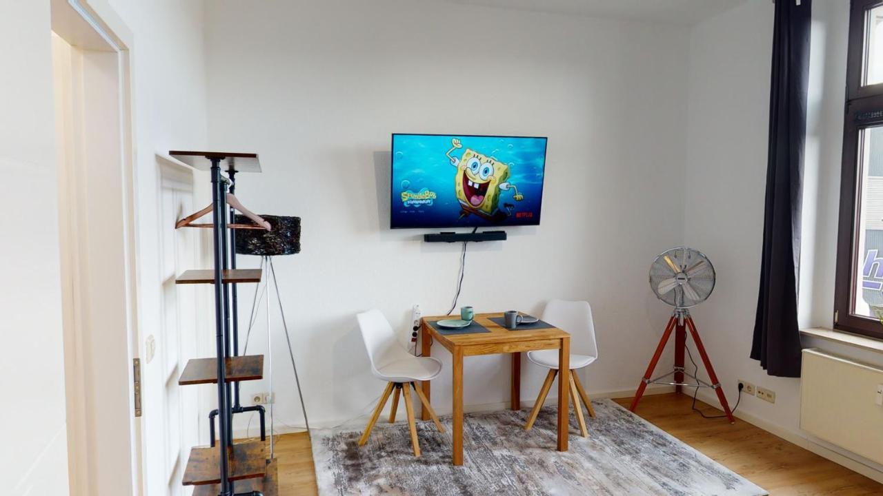 Sweethome - Zentral - Kueche & Parkplatz, Wifi Halle  外观 照片
