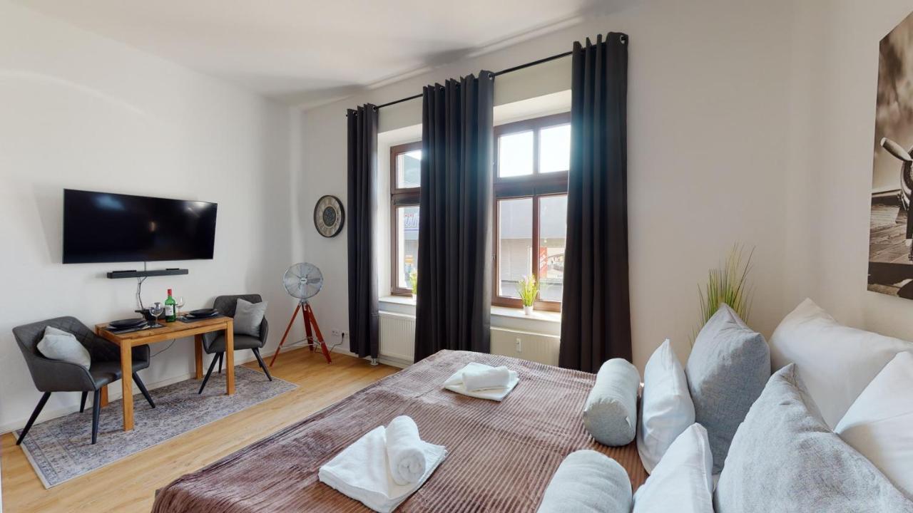 Sweethome - Zentral - Kueche & Parkplatz, Wifi Halle  外观 照片