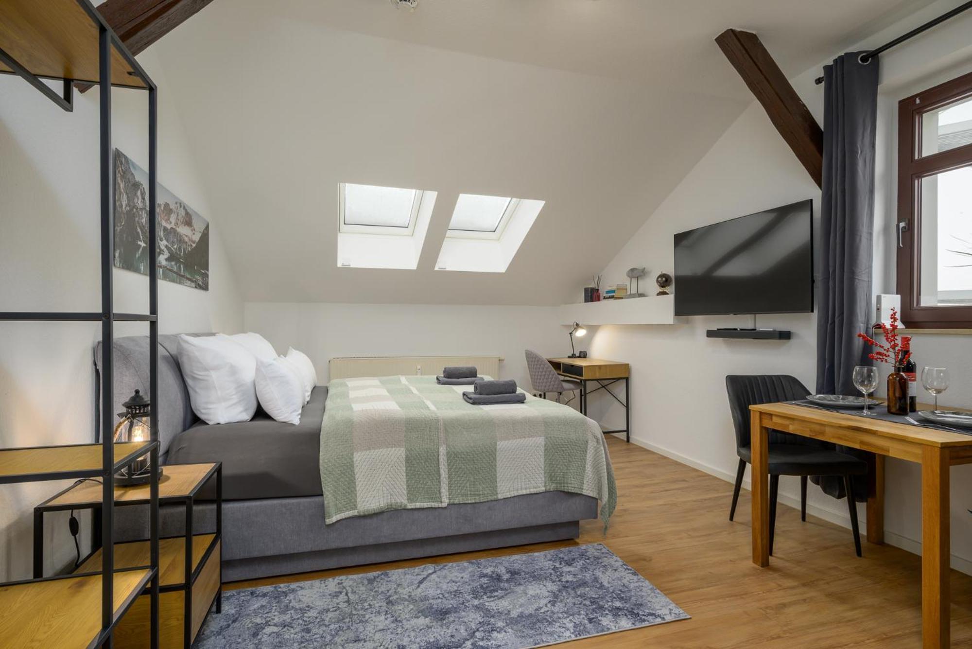 Sweethome - Zentral - Kueche & Parkplatz, Wifi Halle  外观 照片