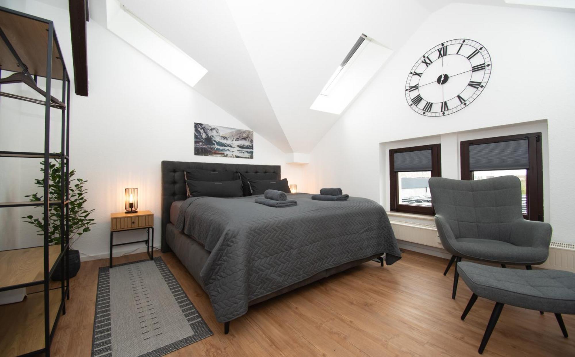 Sweethome - Zentral - Kueche & Parkplatz, Wifi Halle  外观 照片